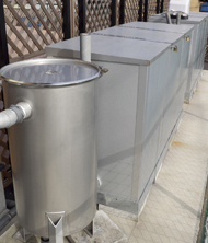 雨水の貯水タンクも設置し、トイレや散水などに再利用